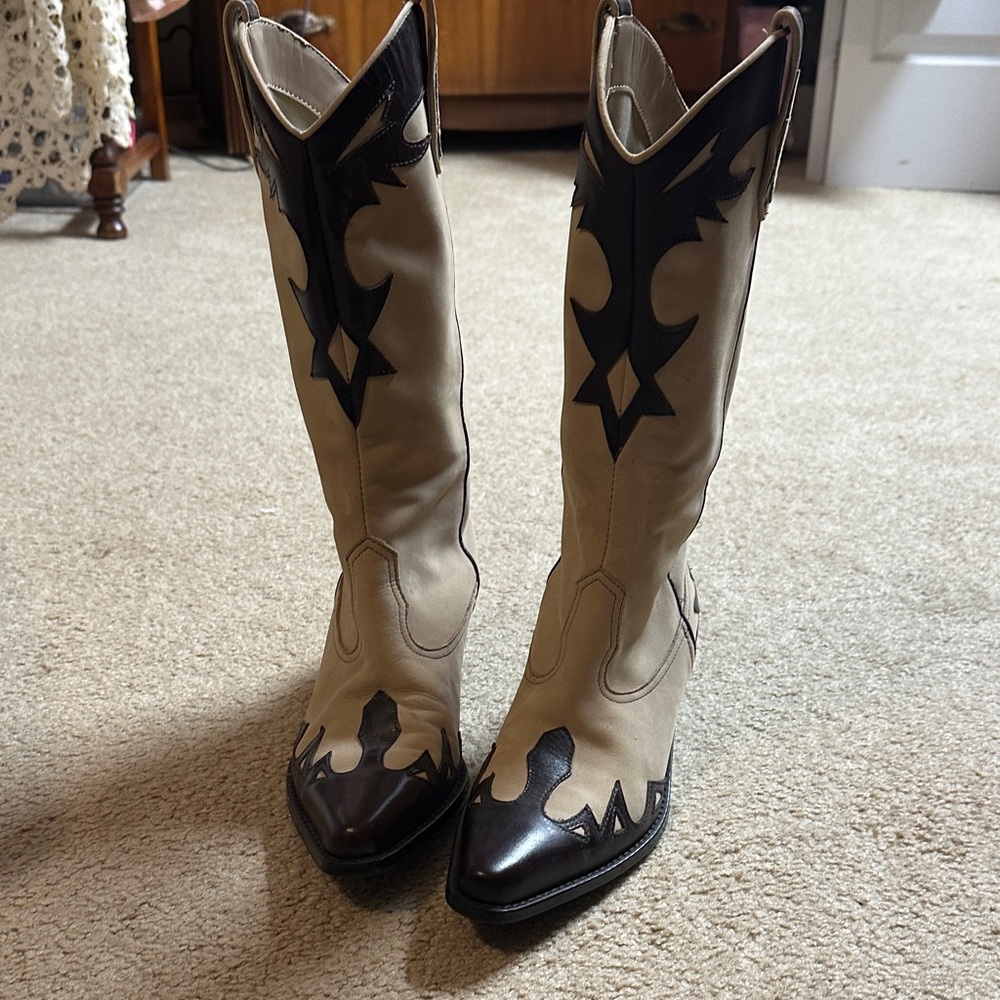 Coldwater Creek Cream and Black Heeled Boots
